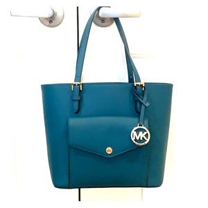 Michael Kors Jet Set Medium Tote
